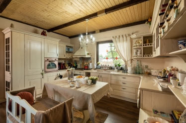 Adora Studio #1615508