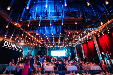 Alex Pasarelu #1615522