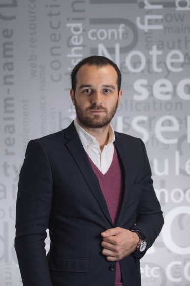 Alex Pasarelu #1618860