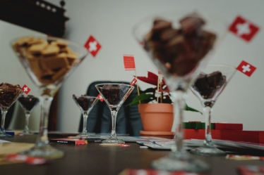 Nelutu Rosu #1620329