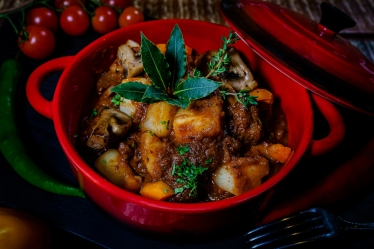 Nelutu Rosu #1745396