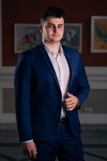 Mugurel Olteanu #1750105