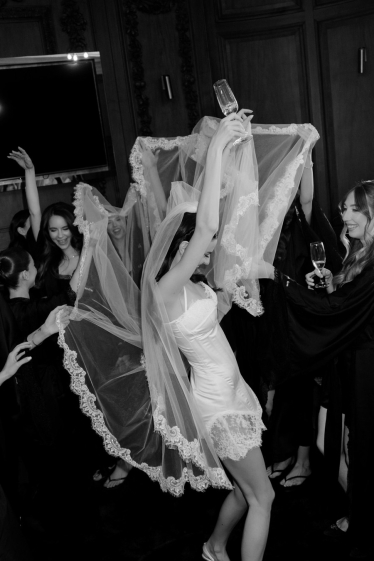 Alex Pasarelu #2078918